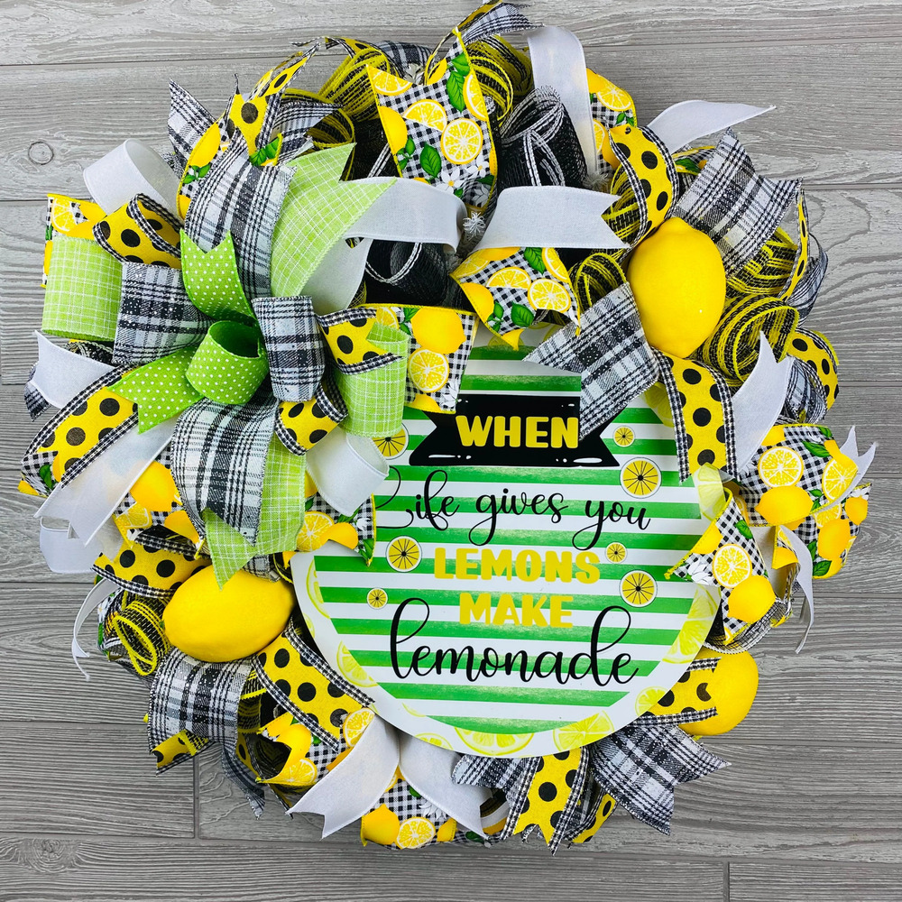 Everyday front door lemon wreath, when life gives you lemons, summer lemon decor
